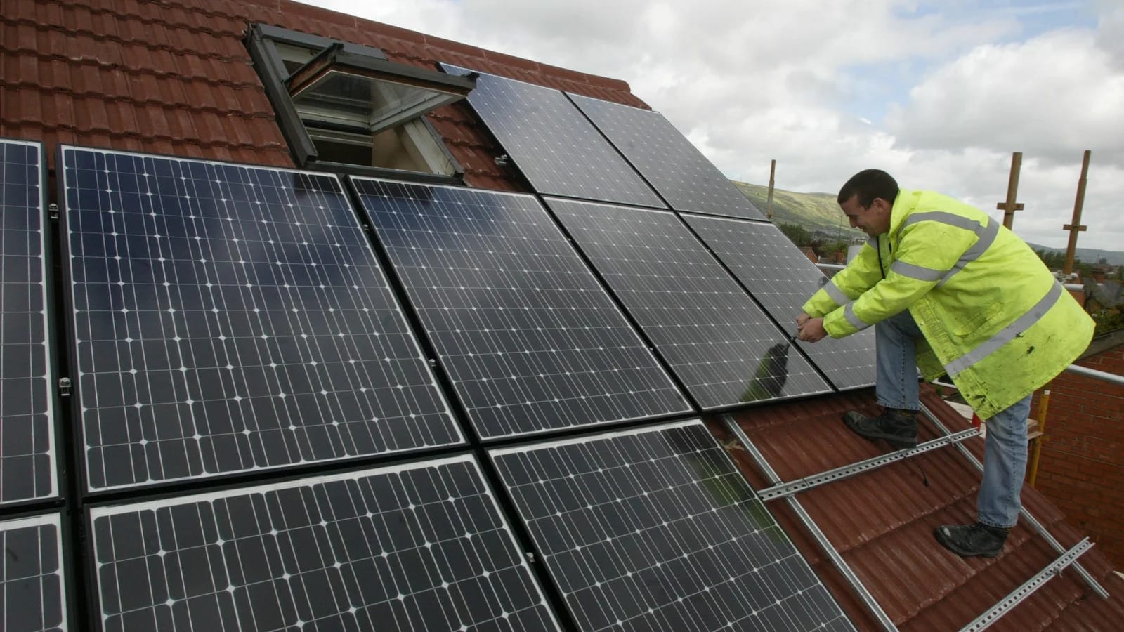Expert Article: Photovoltaik-Installation: Schritt-für-Schritt-Anleitung