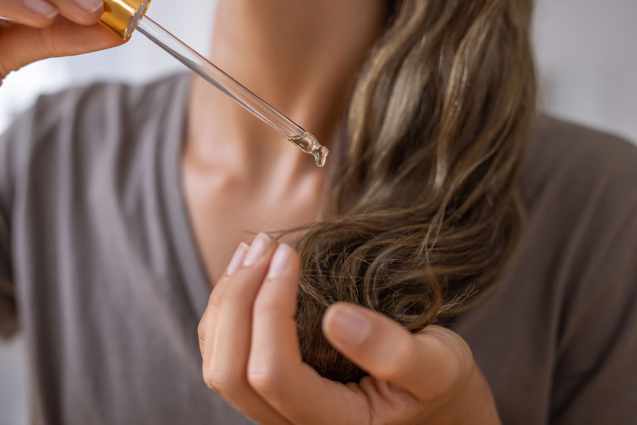 Haare zählen: Wie viele Haare hat ein Mensch durchschnittlich und warum ist es wichtig?